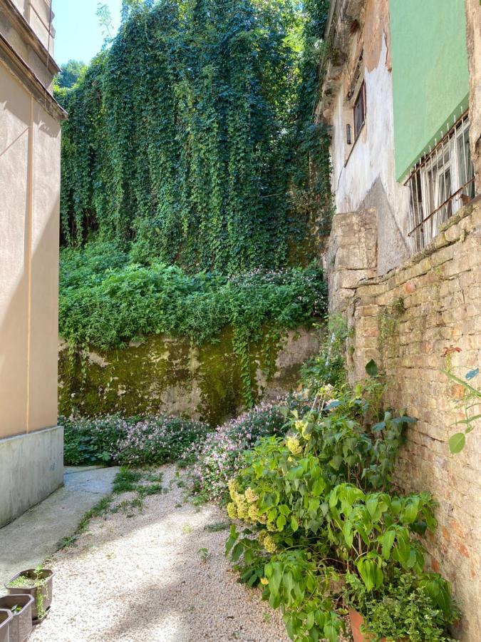 West Studio Apartment Szarajevó Kültér fotó